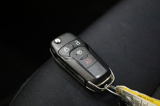 Used 2015 Ford Fusion SE image 30