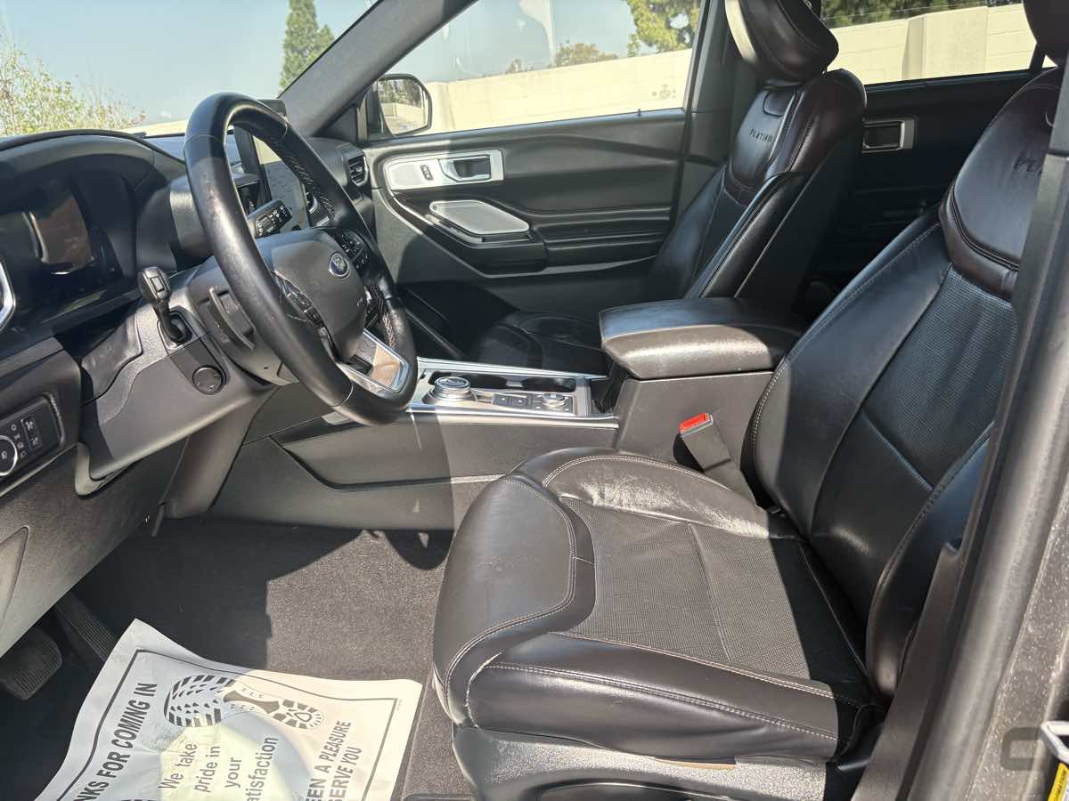 Used 2020 Ford Explorer Platinum w/ Premium Technology Package image 25