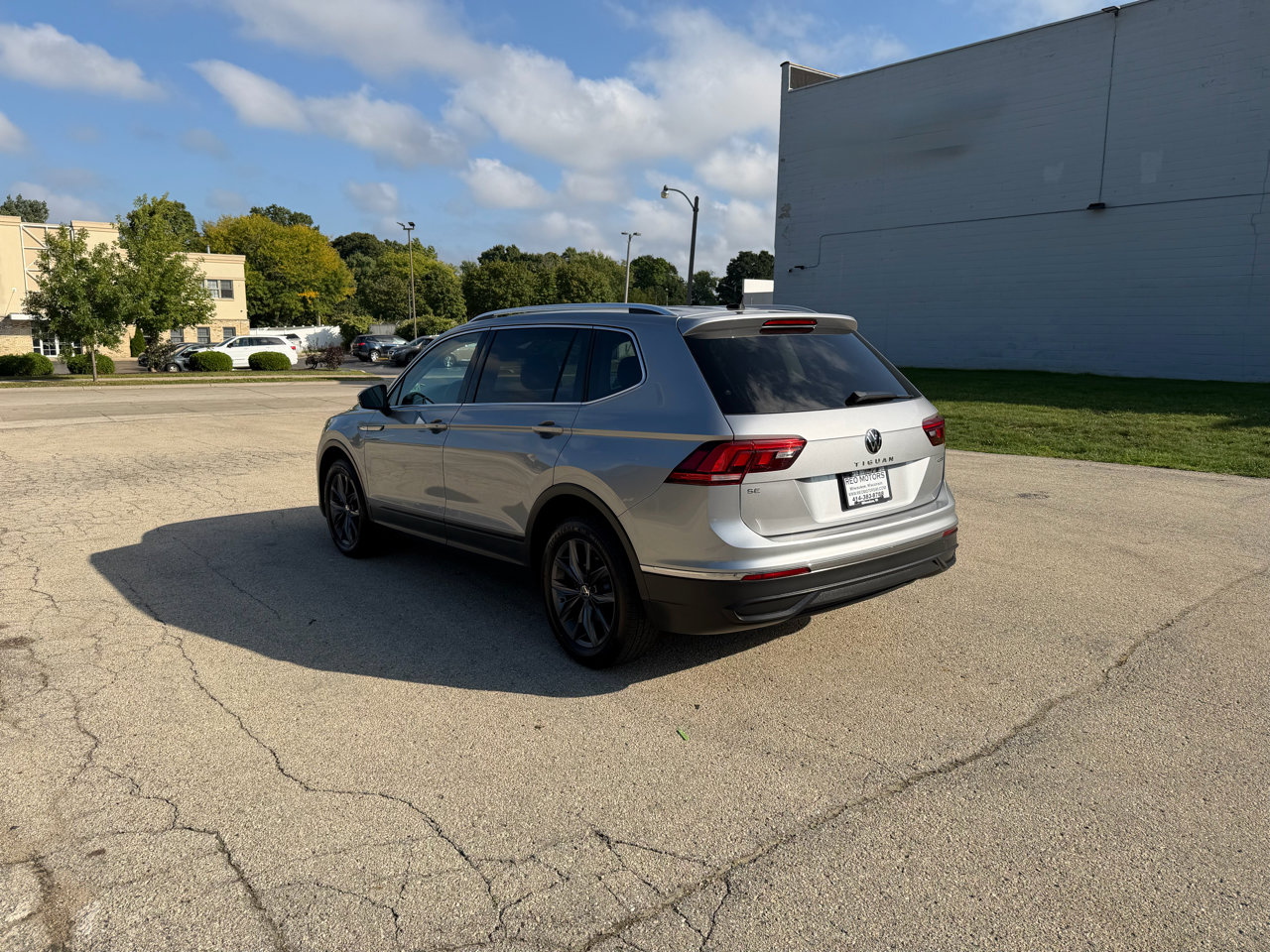 Used 2022 Volkswagen Tiguan SE image 5