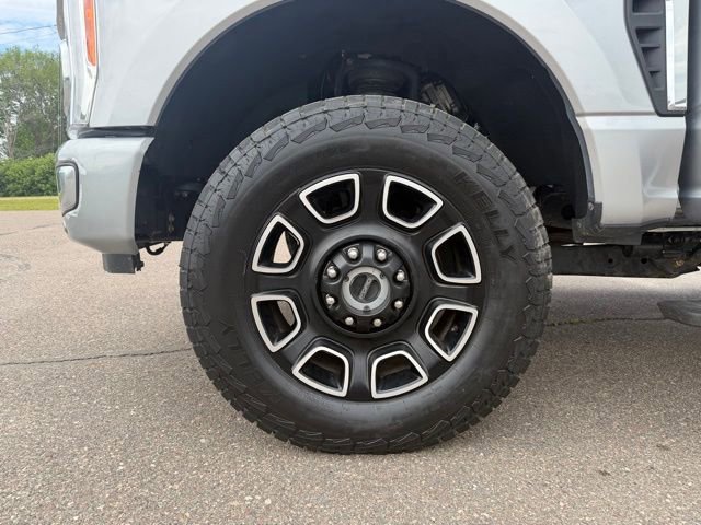 Used 2023 Ford F250 Platinum AWD/4WD image 39
