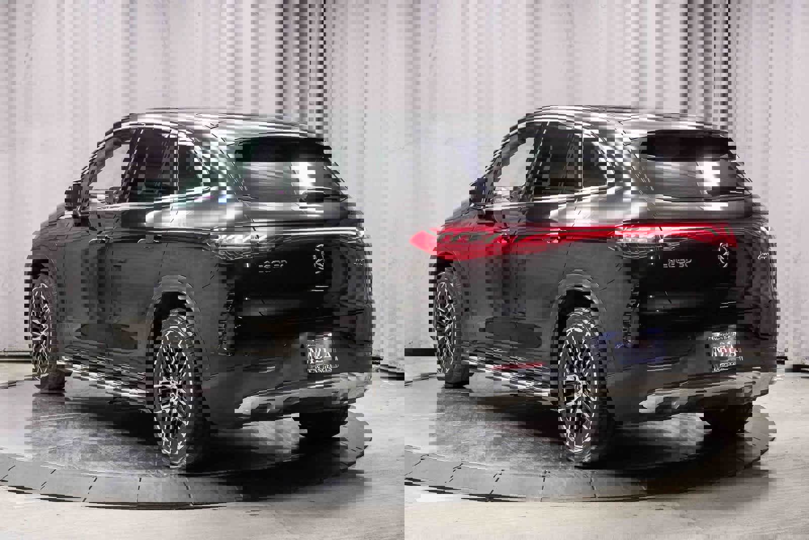 Certified 2023 Mercedes-Benz EQE 350+ 4MATIC SUV w/ Exclusive Trim Package image 6