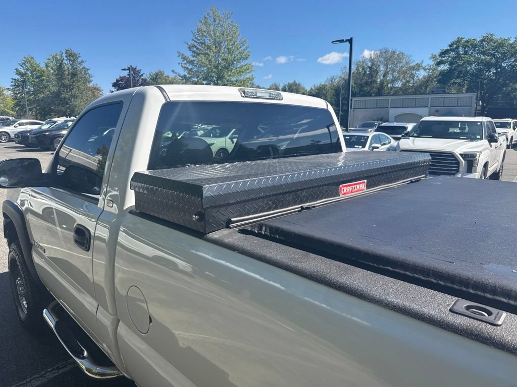 Used 2004 Chevrolet Silverado 2500 4x4 Regular Cab w/ Snow Plow Prep Package image 7