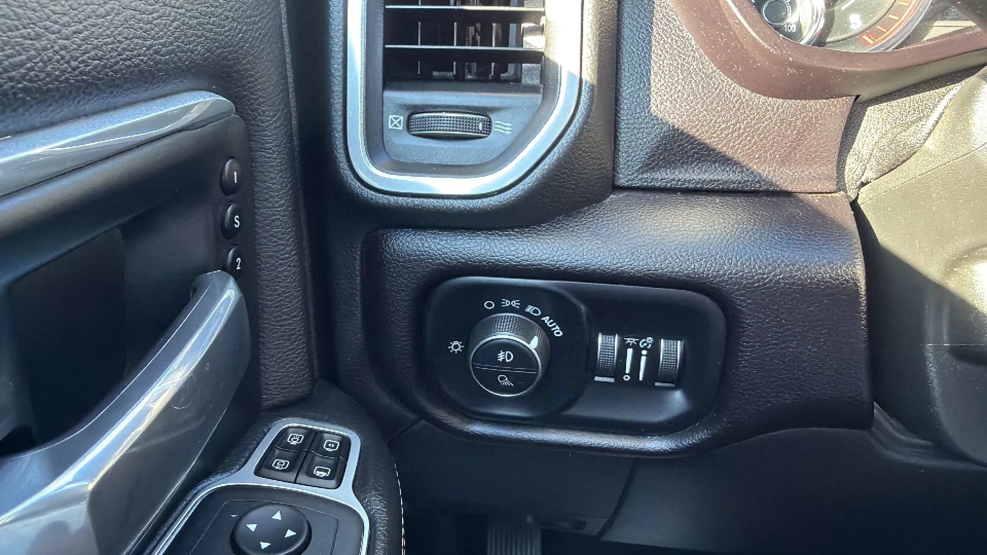 Used 2023 RAM 3500 Laramie AWD/4WD image 73