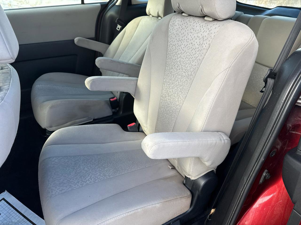 Used 2012 MAZDA MAZDA5 Sport image 21