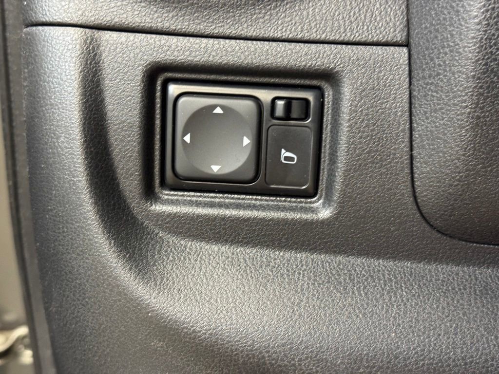 Used 2019 Nissan Versa SV FWD image 30