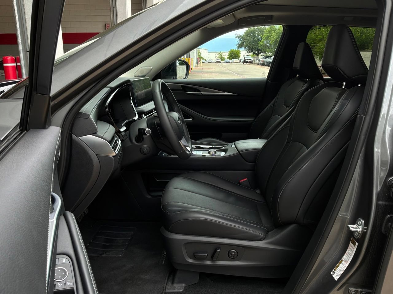 Used 2026 INFINITI QX60 Luxe FWD image 10