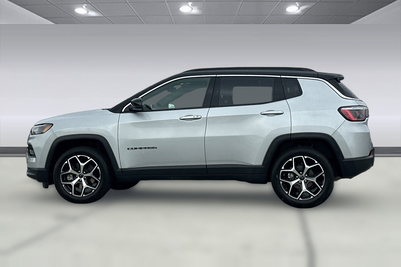 Used 2025 Jeep Compass Limited image 7
