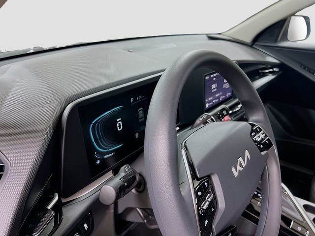 New 2026 Kia Niro LX image 9