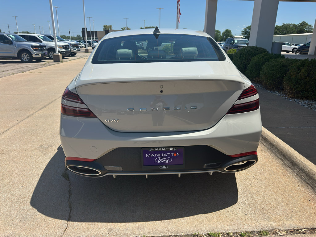 Used 2025 Genesis G70 2.5T RWD image 13