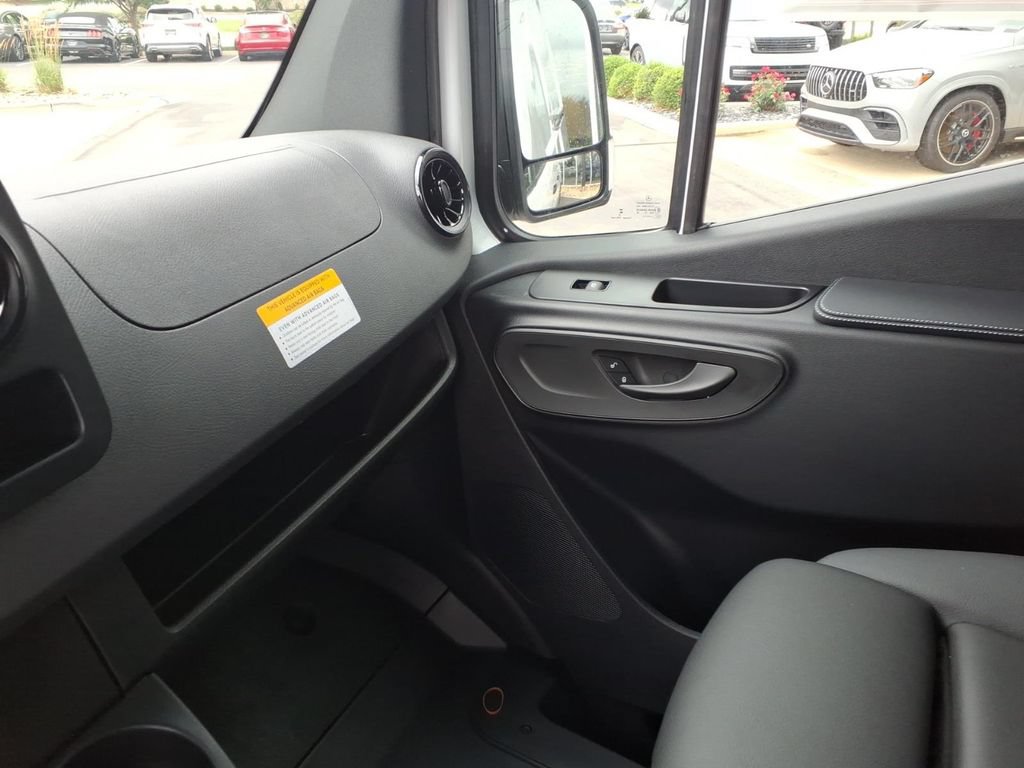 New 2026 Mercedes-Benz Sprinter 2500 image 24