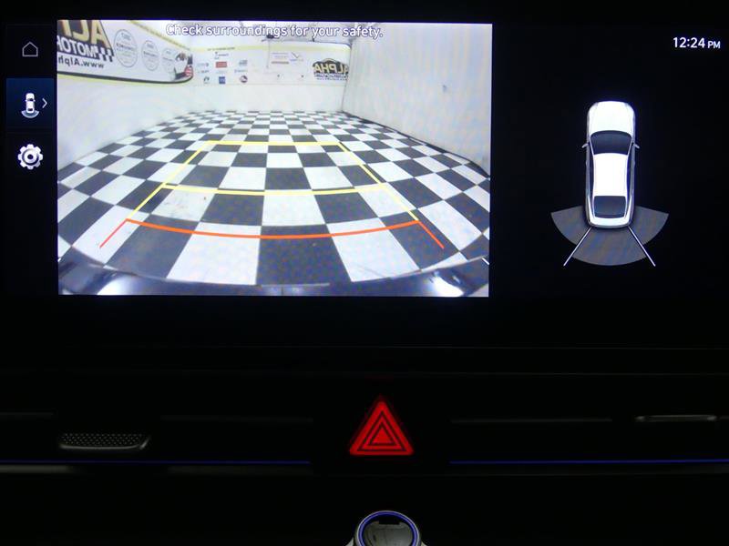 Used 2022 Hyundai Elantra Limited image 10