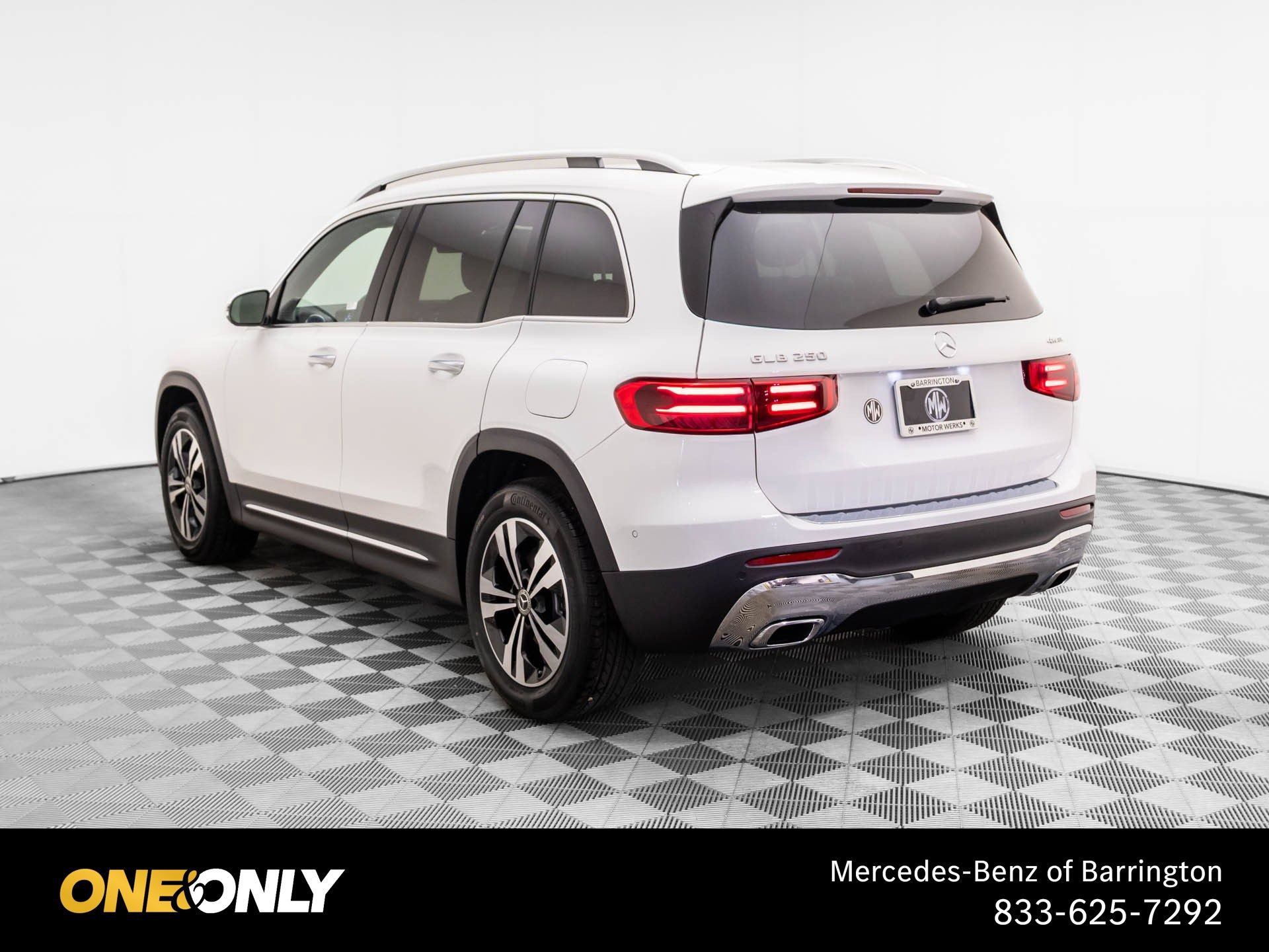 New 2026 Mercedes-Benz GLB 250 4MATIC image 3