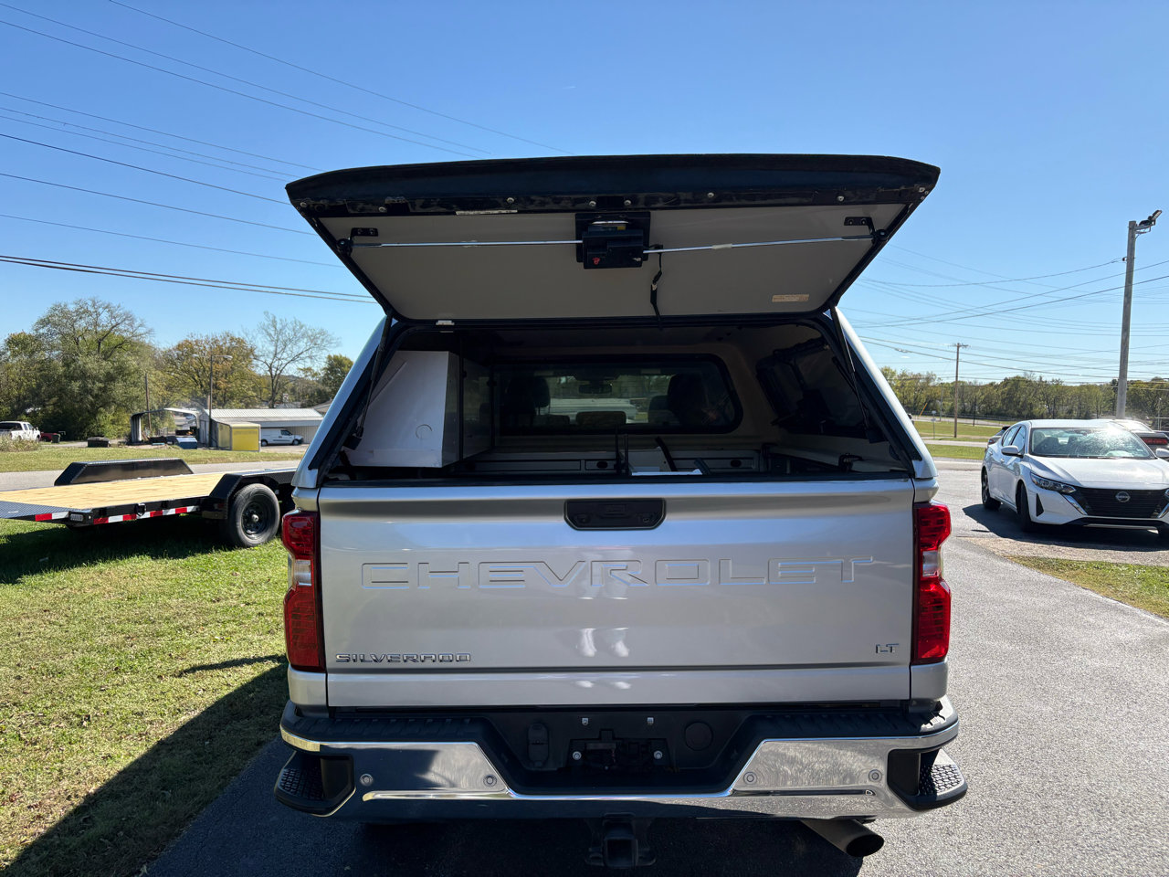 Used 2021 Chevrolet Silverado 2500 LT w/ Convenience Package image 4