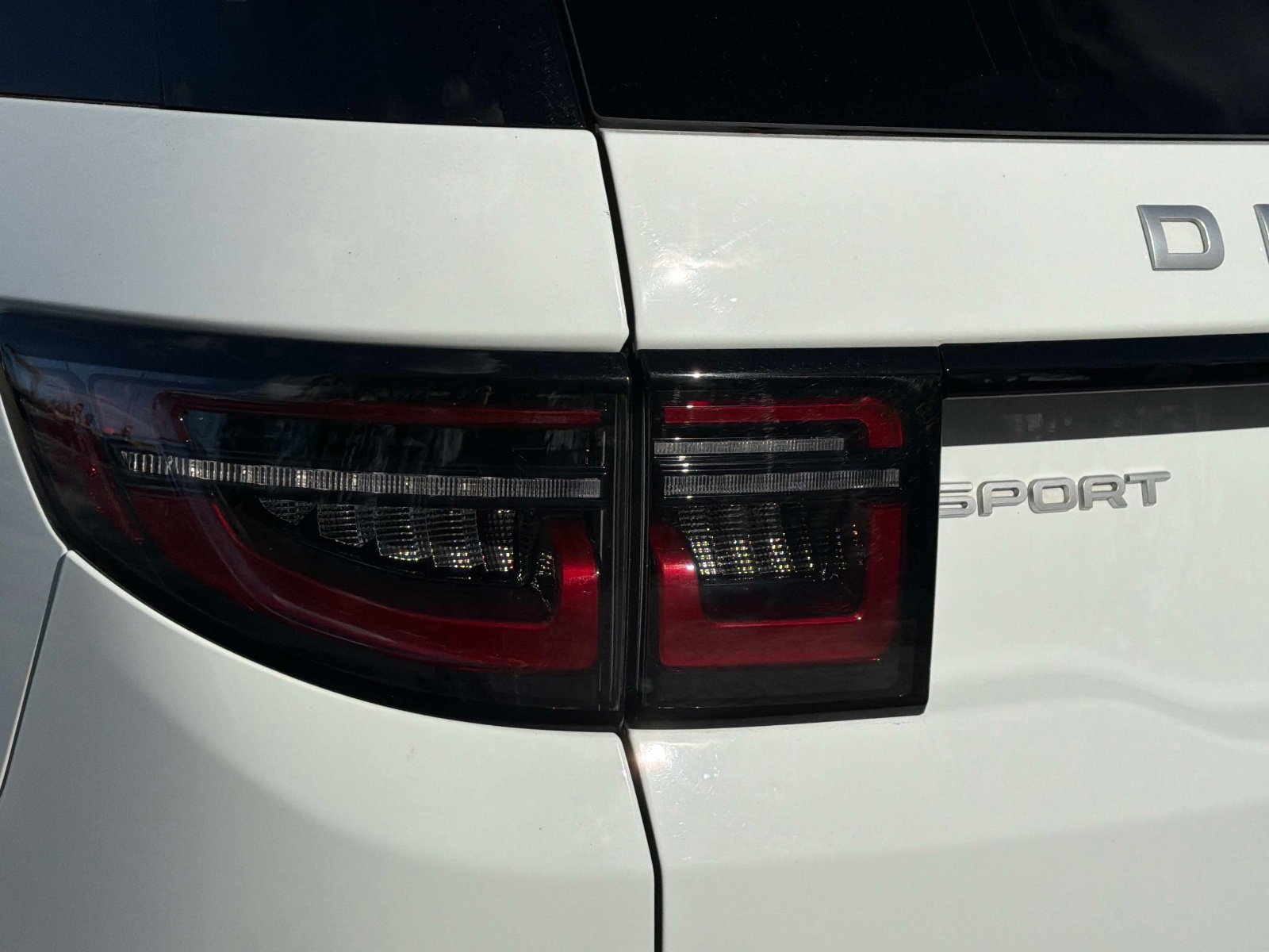 Used 2025 Land Rover Discovery Sport S image 16