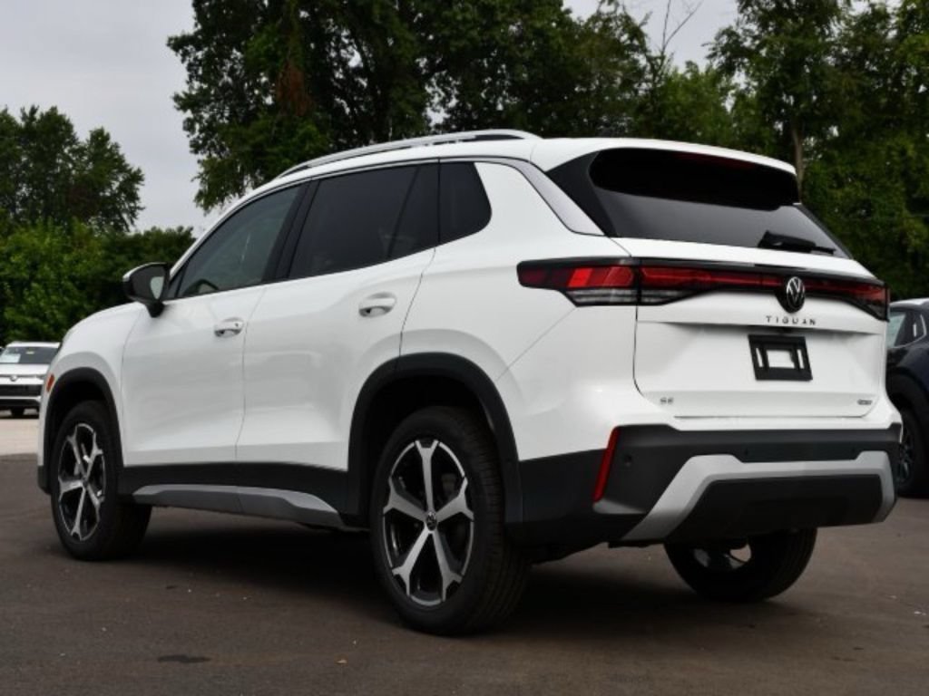 New 2025 Volkswagen Tiguan SE AWD/4WD image 5