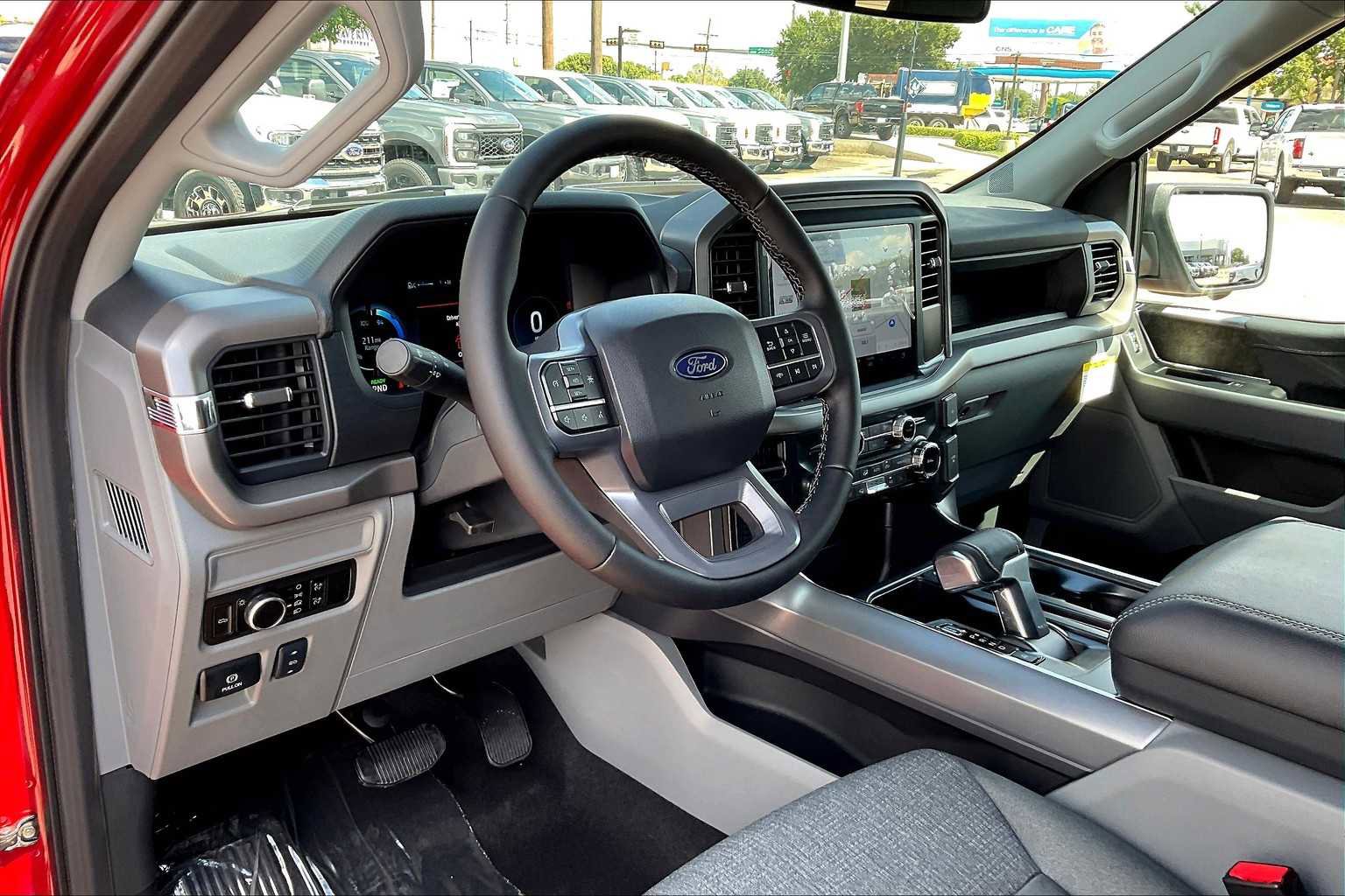 New 2025 Ford F150 Lightning XLT image 8