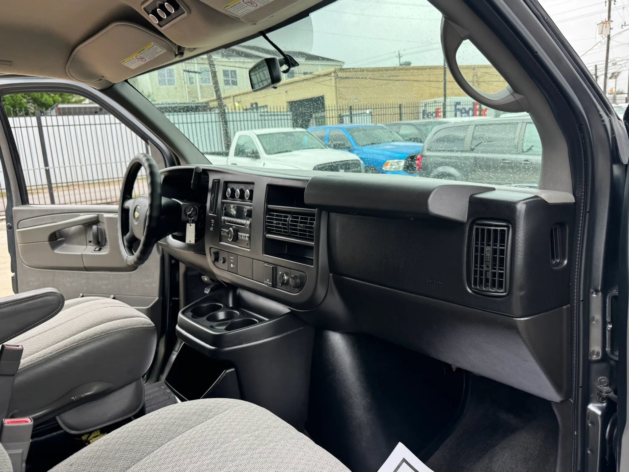 Used 2015 Chevrolet Express 2500 LS image 35