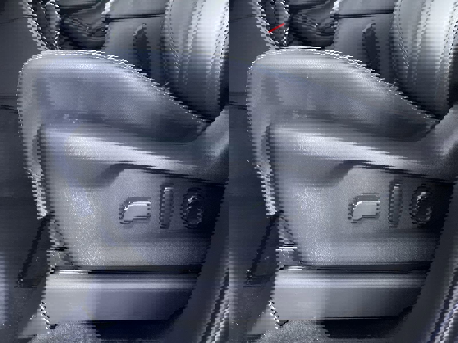 Used 2023 Subaru Ascent Limited w/ Technology Package image 13