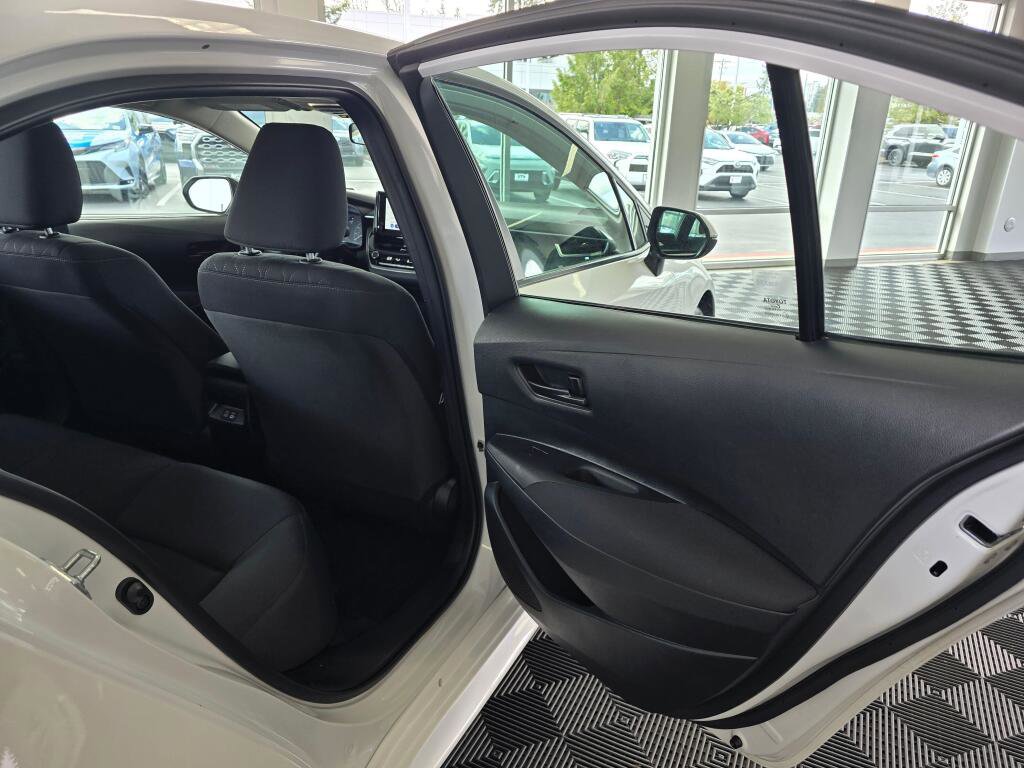 Used 2024 Toyota Corolla LE FWD image 37