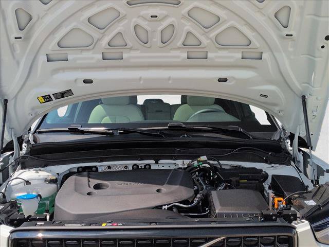 Used 2026 Volvo XC40 B5 Ultra w/ Climate Package AWD/4WD image 25