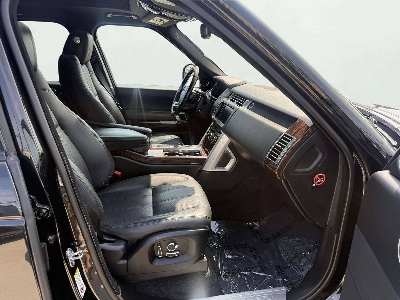 Used 2016 Land Rover Range Rover Supercharged AWD/4WD image 12