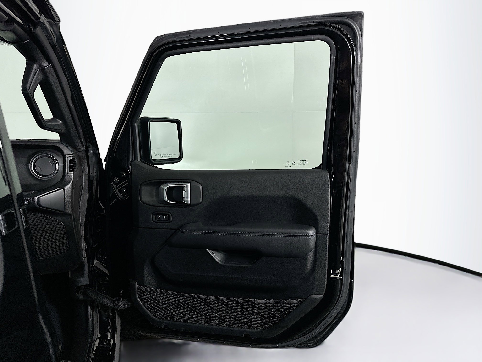 Used 2022 Jeep Wrangler Unlimited Rubicon 4xe w/ Steel Bumper Group image 31