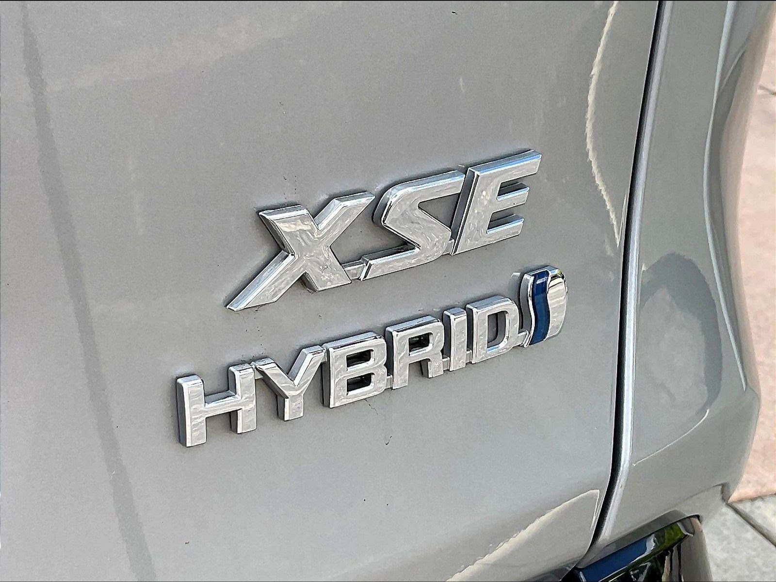 Used 2023 Toyota RAV4 XSE AWD/4WD image 24
