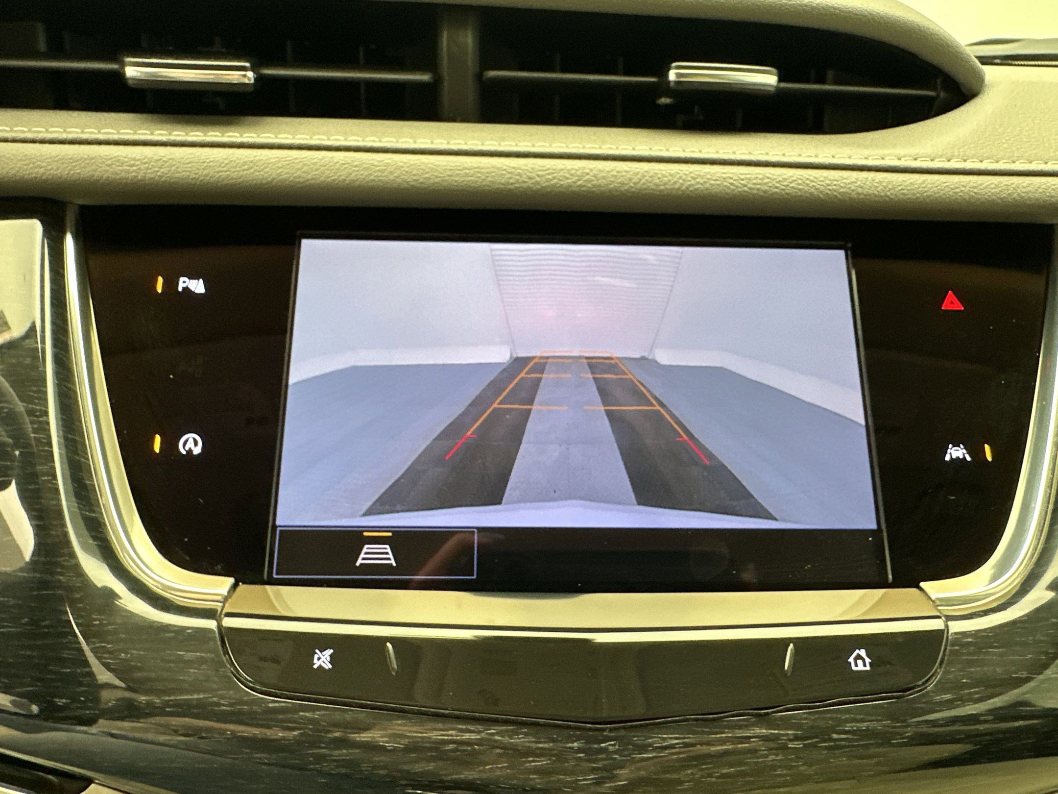 Certified 2023 Cadillac XT6 Premium Luxury image 25