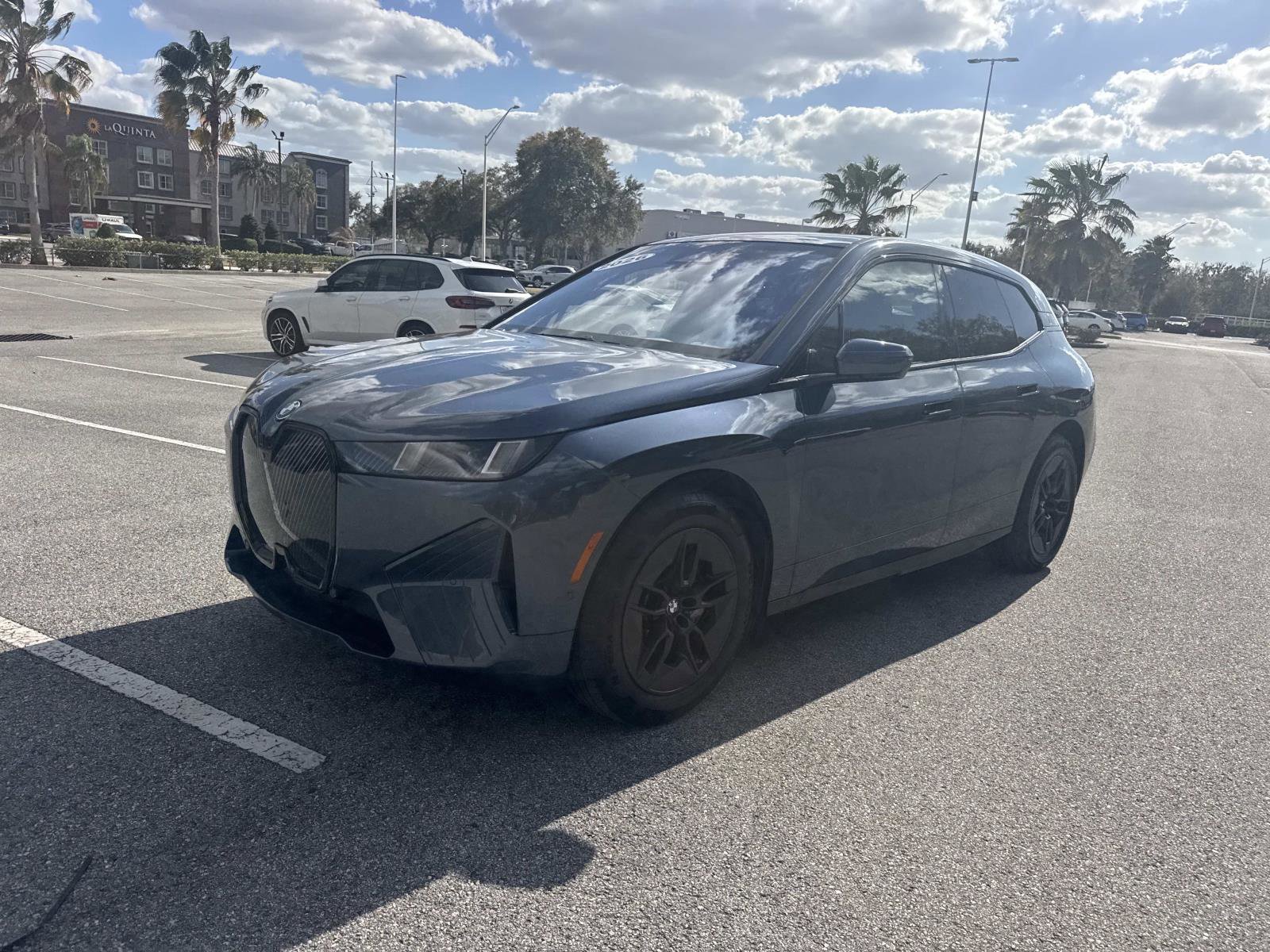 Used 2026 BMW iX xDrive45 w/ Premium Package image 8