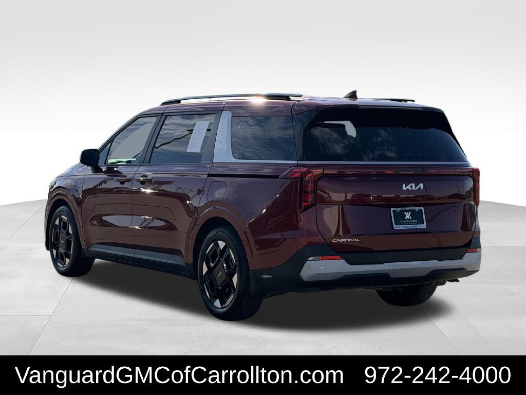 Used 2025 Kia Carnival EX FWD image 6