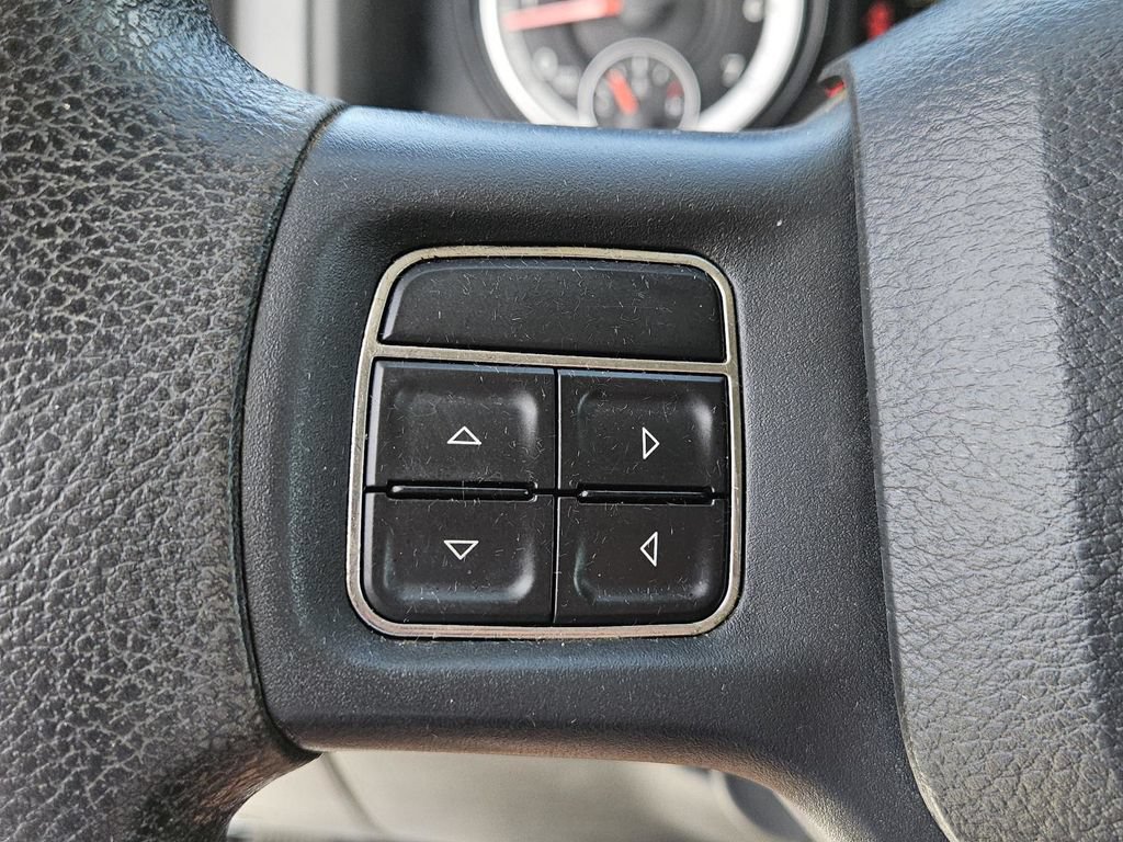 Used 2014 RAM 1500 Express RWD image 15