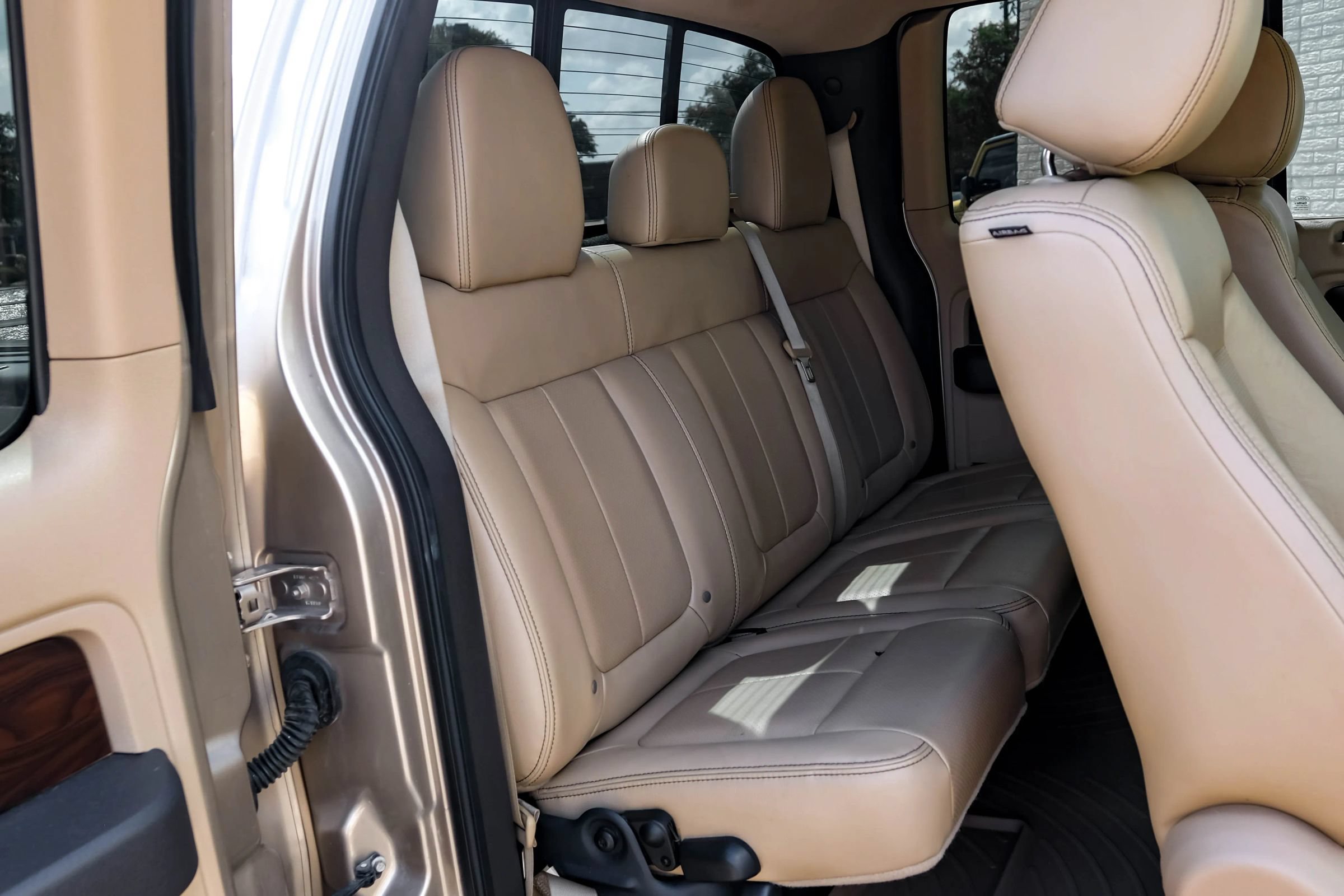 Used 2012 Ford F150 Lariat w/ Lariat Chrome Pkg AWD/4WD image 27
