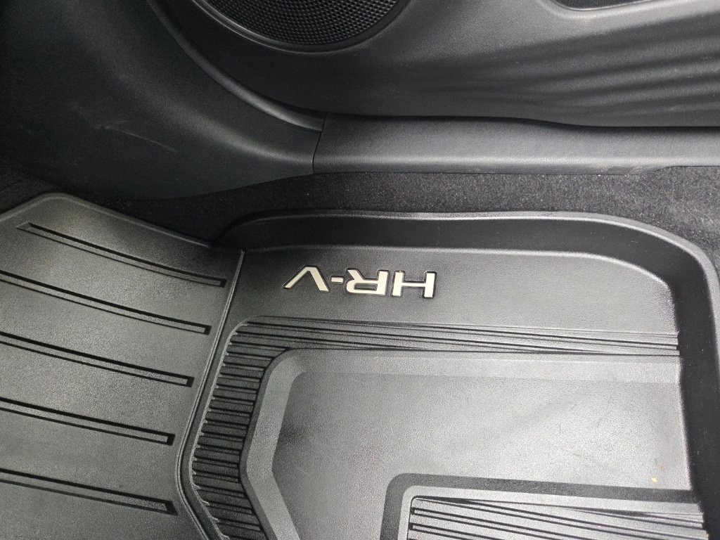 Used 2025 Honda HR-V LX image 42