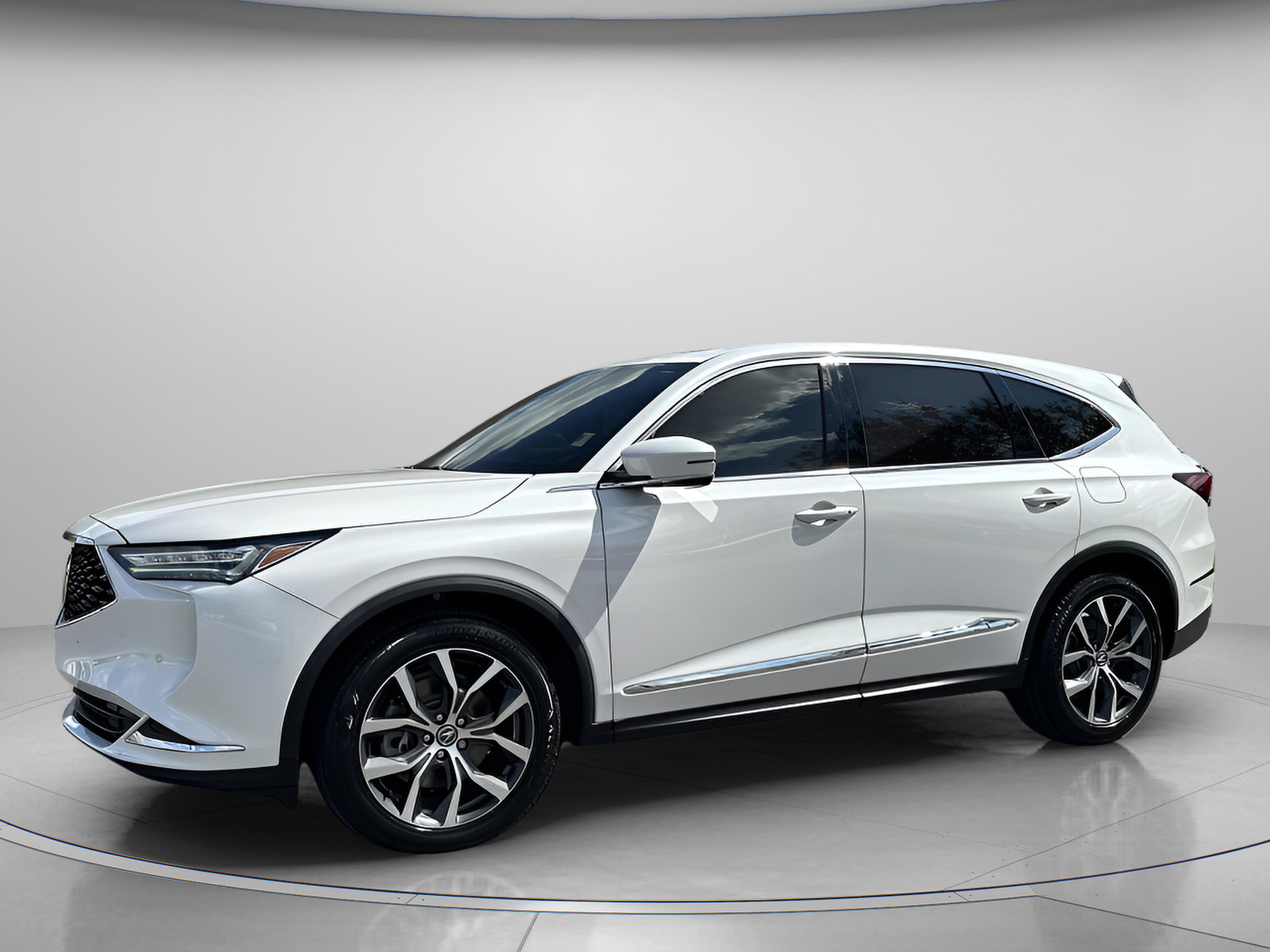Used 2023 Acura MDX FWD w/ Technology Package image 2