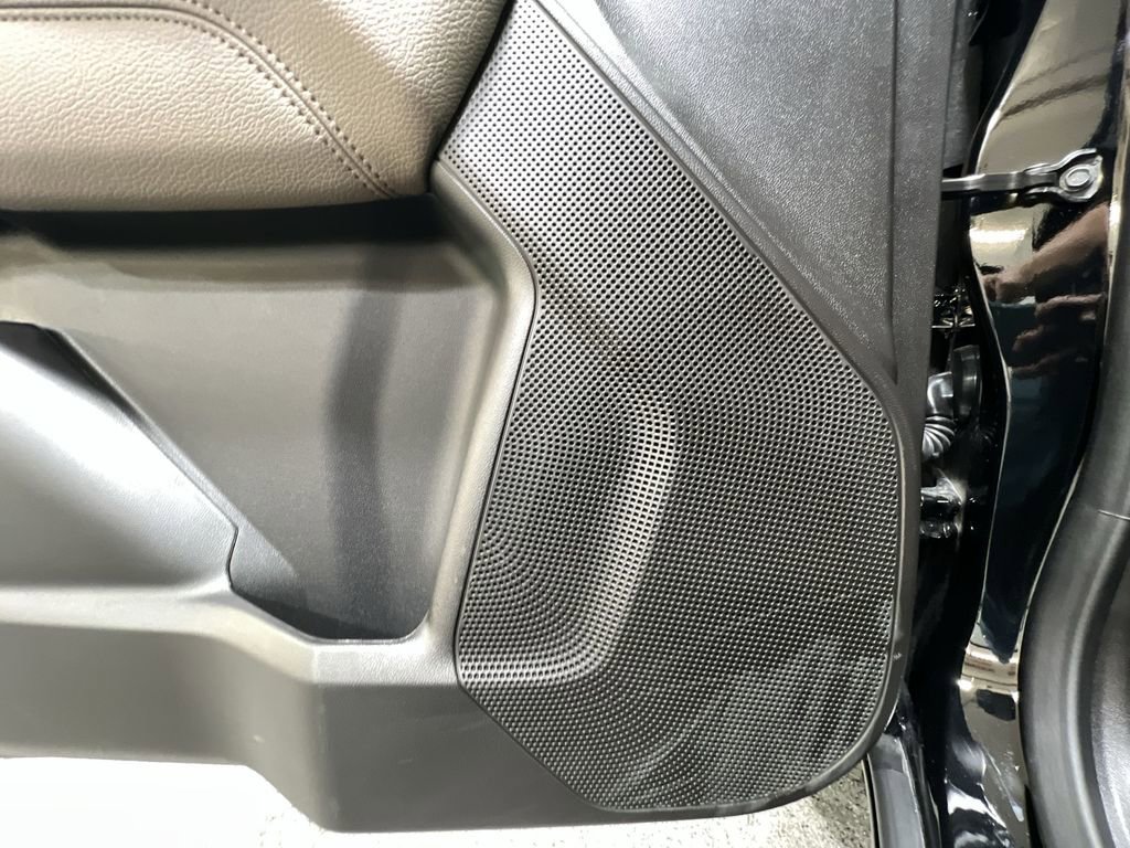 New 2025 GMC Canyon Denali w/ LPO, Denali Black Edition image 25