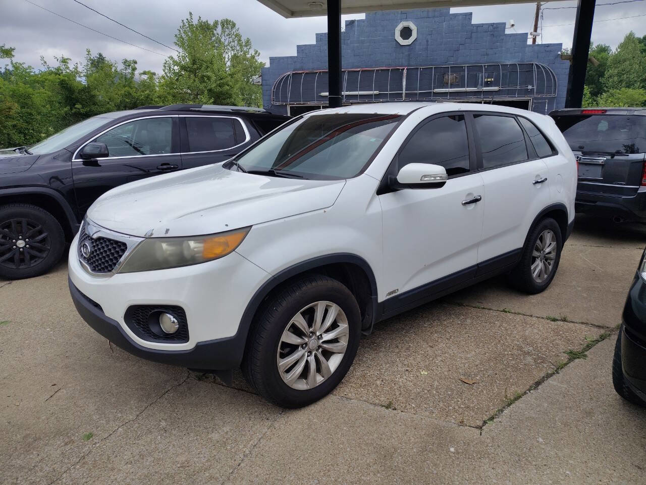 Used 2011 Kia Sorento EX AWD/4WD image 1