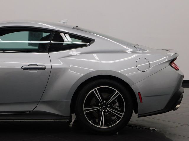 Used 2024 Ford Mustang Premium image 17