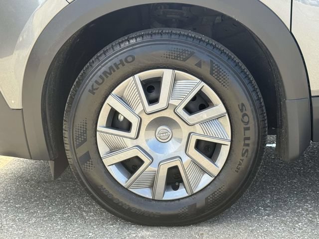 Used 2025 Nissan Kicks S AWD/4WD image 9