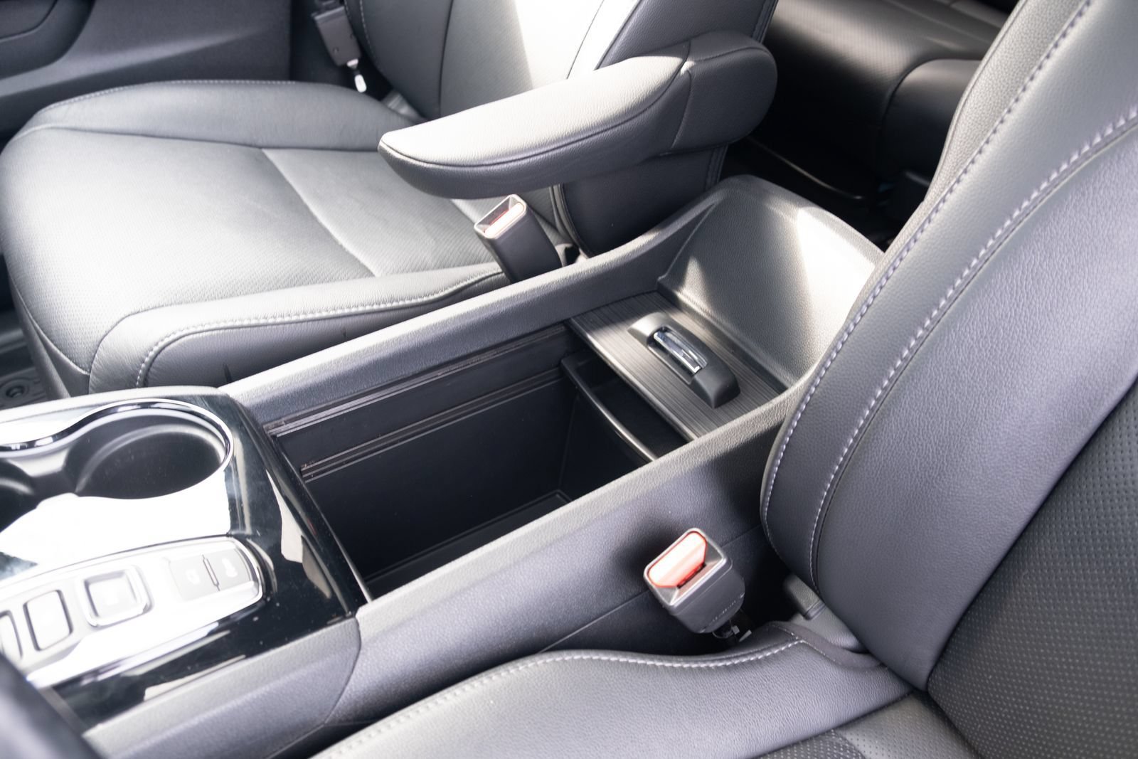 Used 2022 Honda Pilot Touring image 8