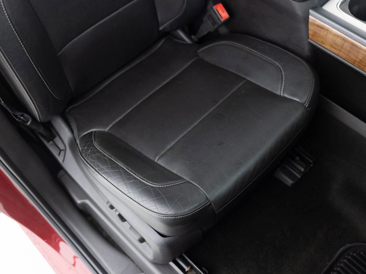 Used 2014 GMC Sierra 1500 SLT w/ SLT Crew Cab Value Package image 29