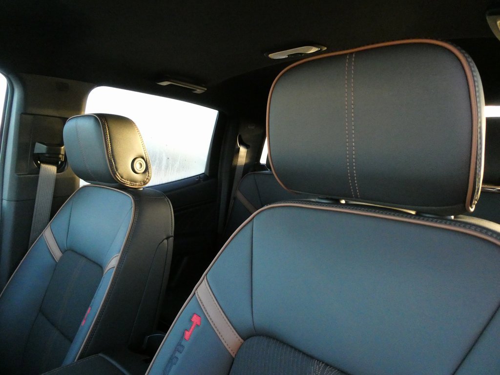 New 2026 GMC Canyon AT4 image 30