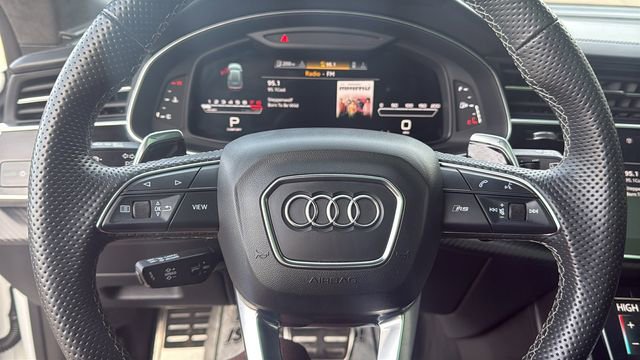 Used 2022 Audi RS Q8 image 30