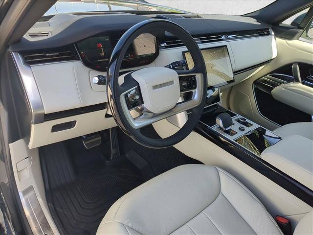 New 2027 Land Rover Range Rover Long Wheelbase SE AWD/4WD image 3