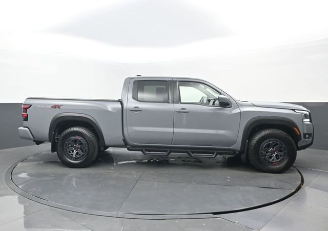 Used 2025 Nissan Frontier PRO-4X image 2