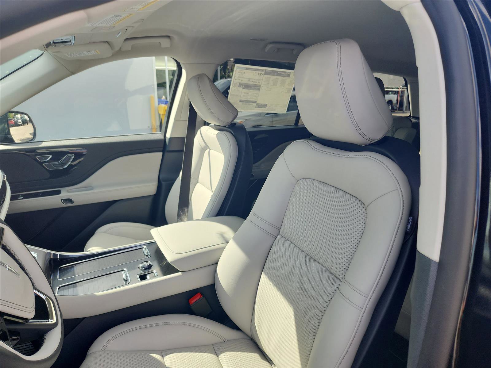 New 2026 Lincoln Aviator 2WD image 13