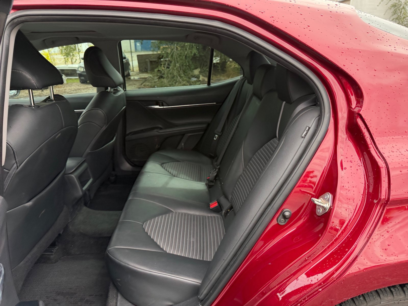 Used 2018 Toyota Camry SE w/ Moonroof Package FWD image 25