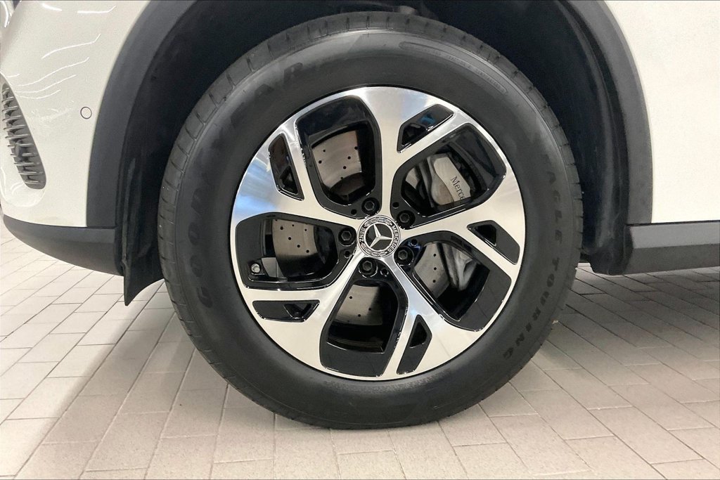 Certified 2025 Mercedes-Benz GLC 350e 4MATIC image 8
