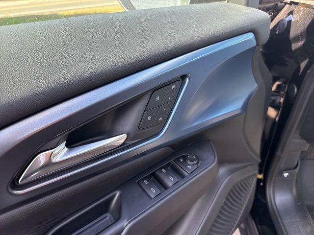 New 2025 Chevrolet Equinox EV LT w/ Convenience Package II AWD/4WD image 4