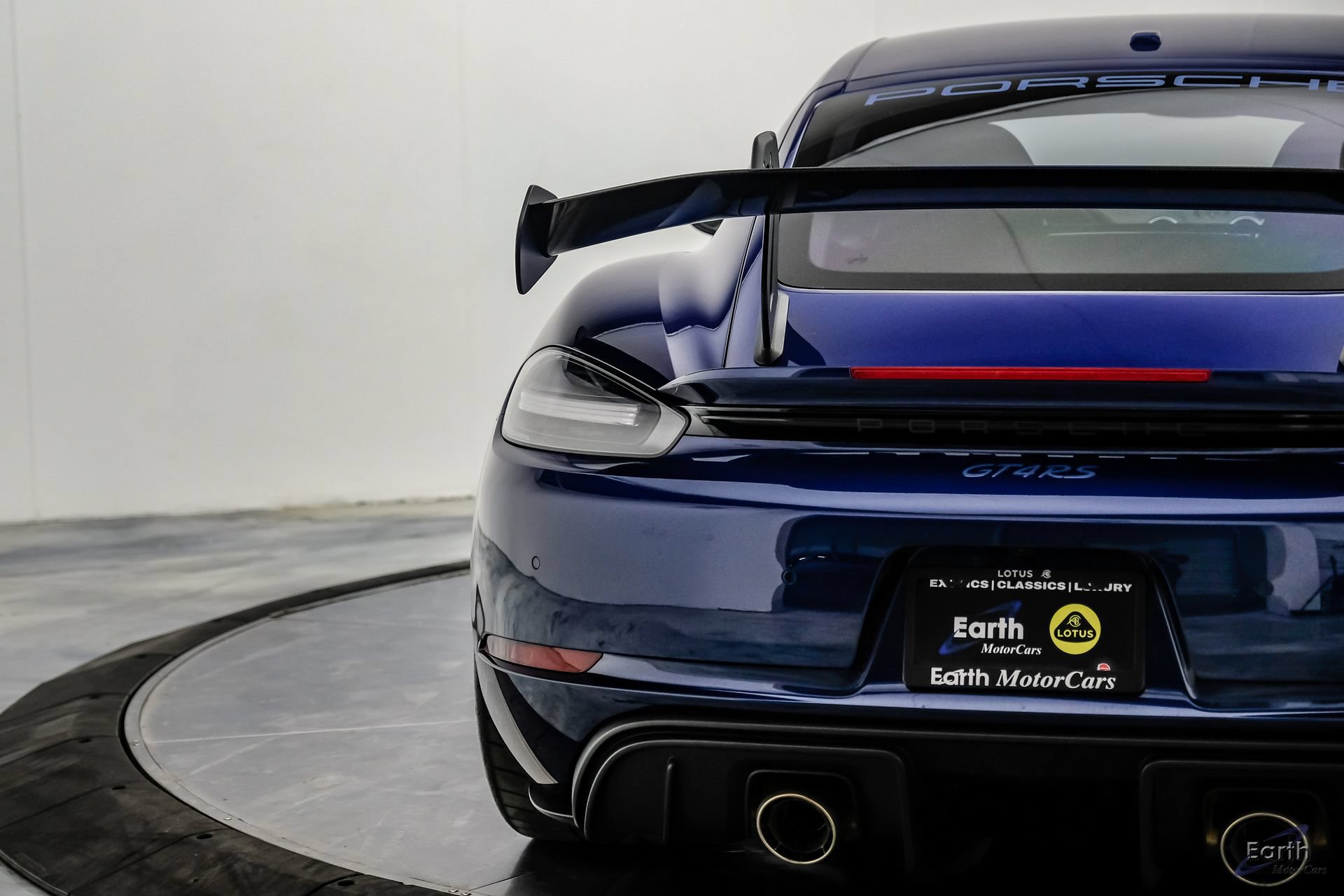 Used 2025 Porsche 718 Cayman GT4 RS RWD image 16