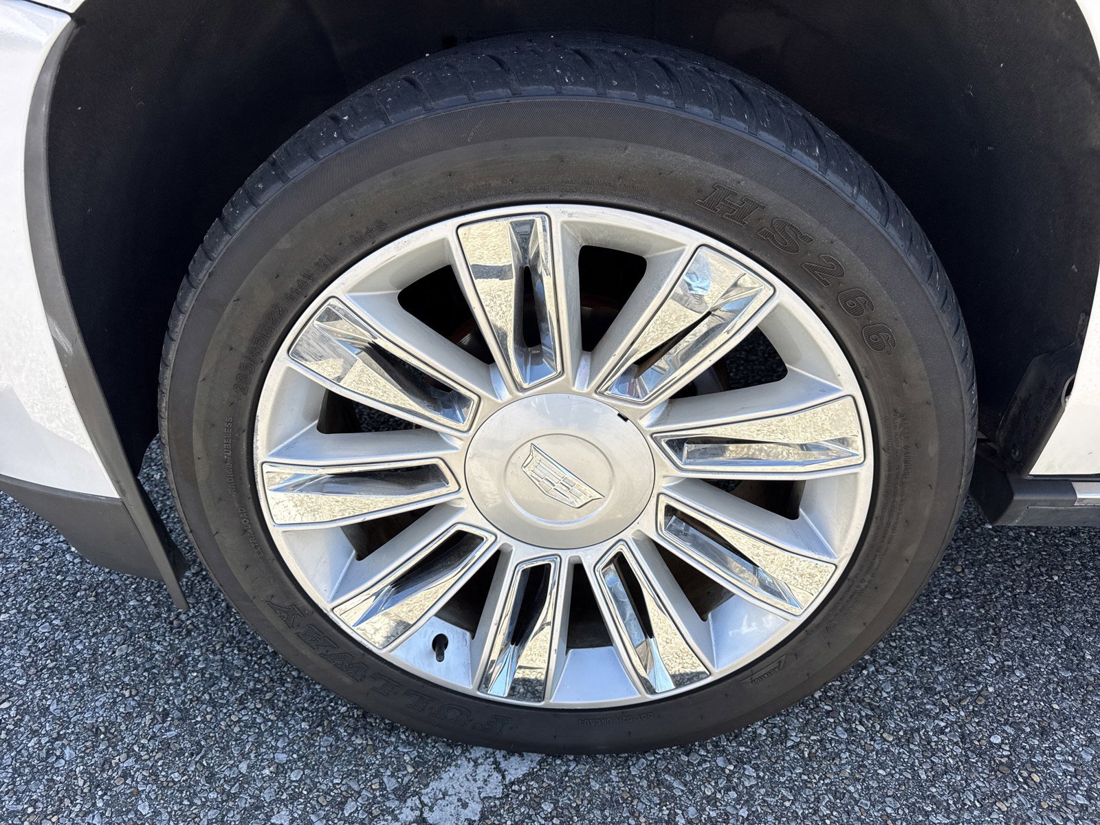 Used 2017 Cadillac Escalade Platinum image 10
